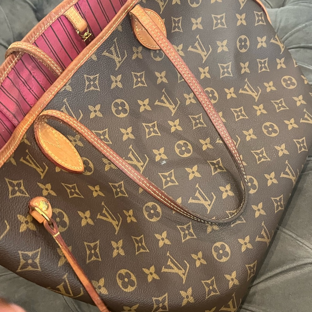 Purse - Picture 2 of 4